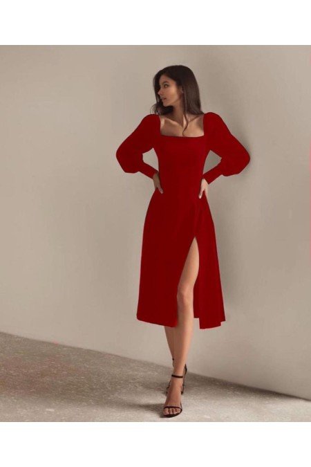 Kırmızı Elbise Kırmızı Elbise