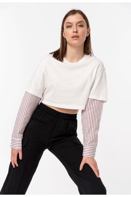 Beyaz Bluz Kırmızı Çizgili Beyaz Bluz Kırmızı Çizgili