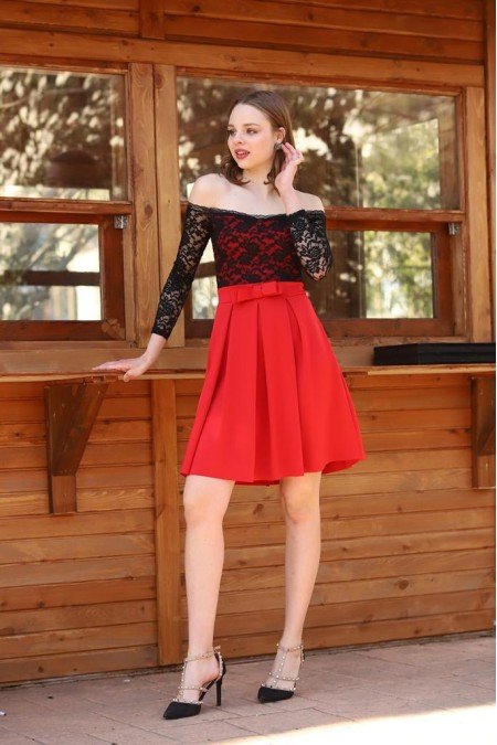 Kırmızı Siyah Elbise Dantelli Kırmızı Siyah Elbise Dantelli