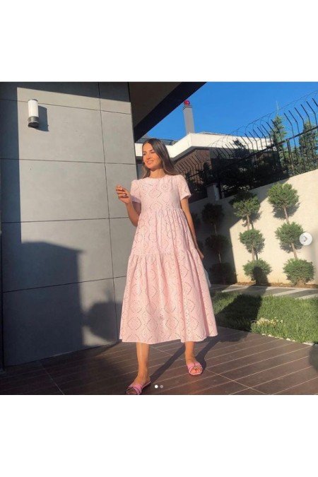 Pembe Elbise